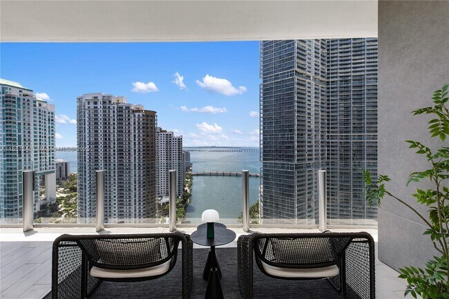 Building Photo - 300 Biscayne Blvd Way
