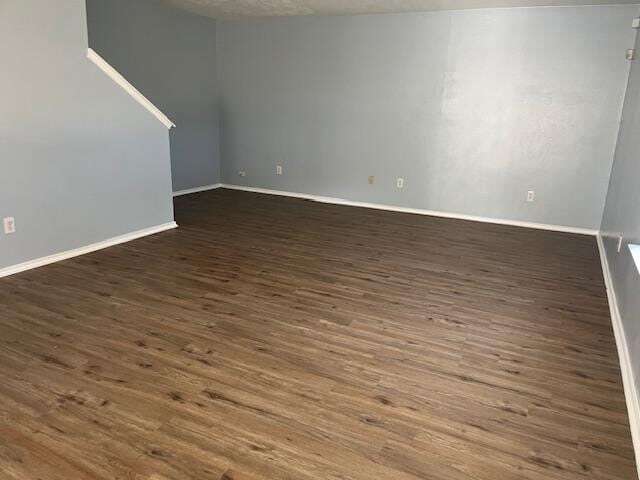 Building Photo - 2063 Greencrest Dr