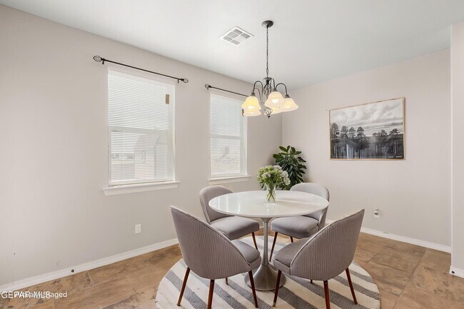 Building Photo - 12664 Azulejos St