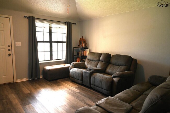 Building Photo - 5216 Brookwood Dr