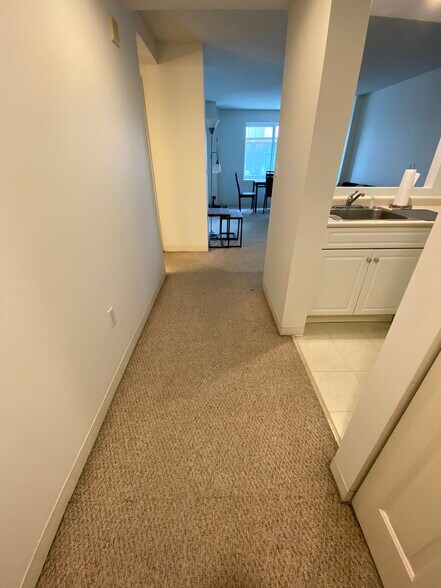 Building Photo - 10 Museum Way