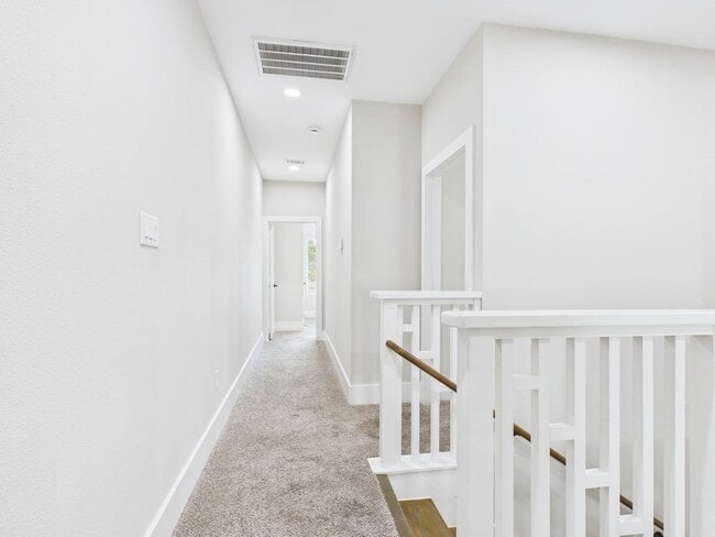 Building Photo - 6310 Norland St