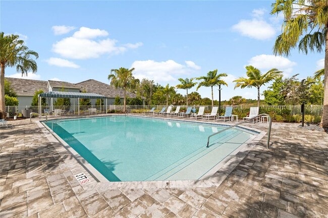 Building Photo - 4338 Tamarind Pl