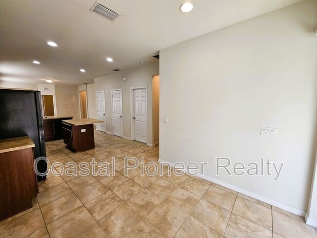 Building Photo - 6302 Magnolia Park Blvd