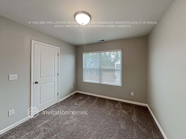 Building Photo - 229 N Fortune Way