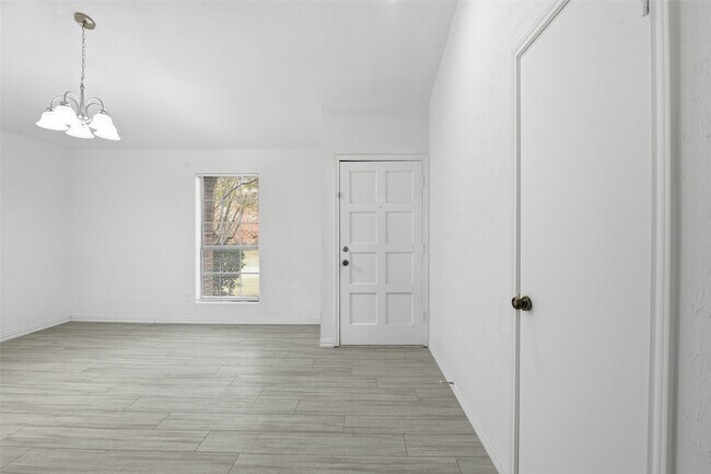 Building Photo - 1746 Glencairn Ln