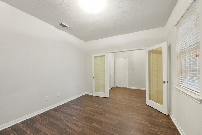 Building Photo - 7514 Boxwood Ridge Ln