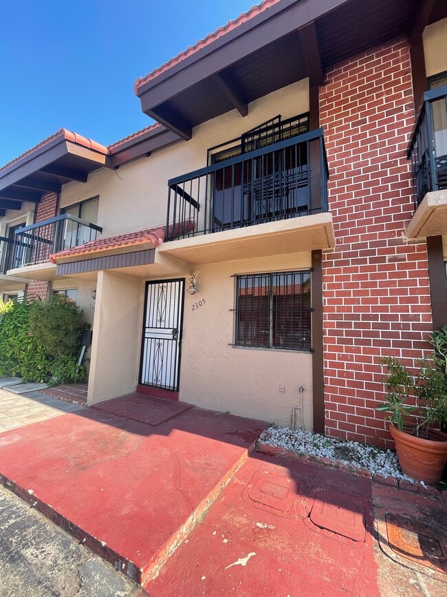 Building Photo - 1811 SW 107th Ave