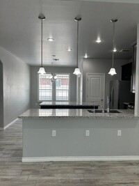 Building Photo - Beautiful Eastside Home