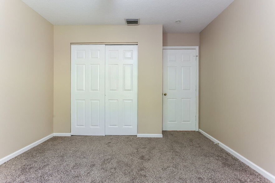 Building Photo - 5141 Willow Pond Rd W