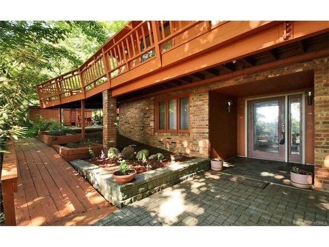 Primary Photo - 57 Havermill Rd