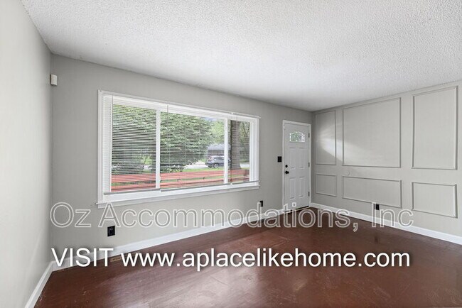 Building Photo - 8201 E 110th St