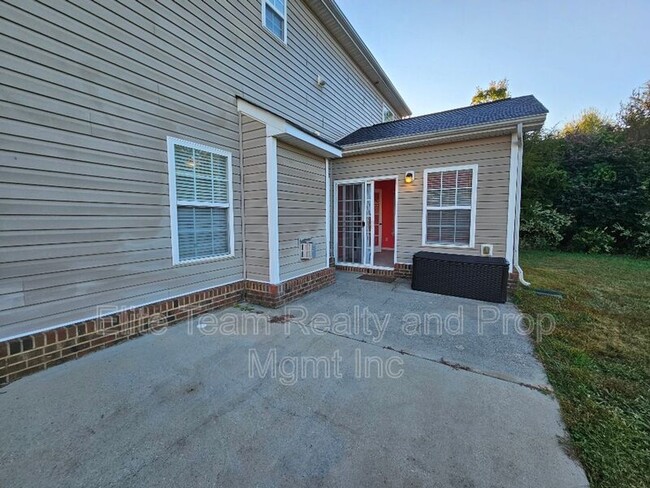 Building Photo - 9113 Rowe Ct