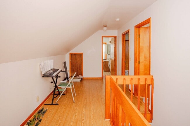 Building Photo - Beautiful four bedroom home avaulable for ...