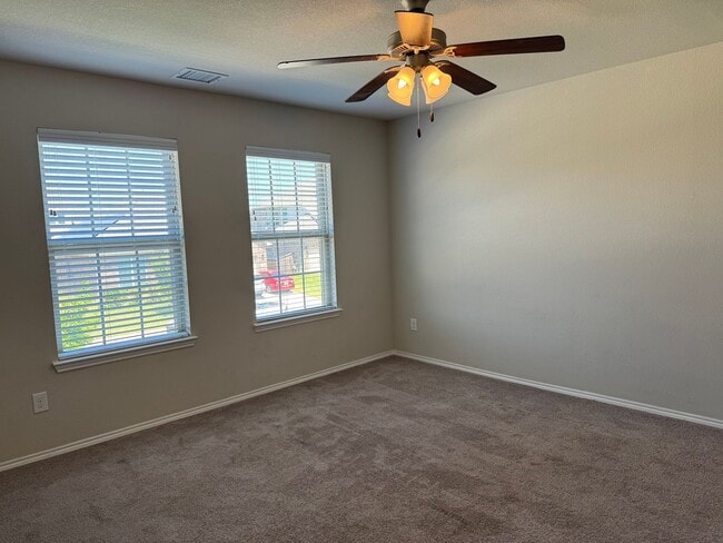 Building Photo - 7207 Fallen Crest Ln