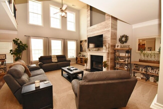 Building Photo - 5691 Apple Grove Rd NE