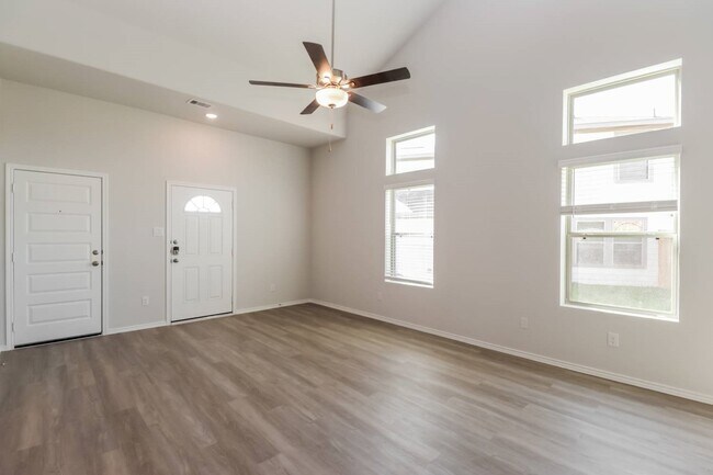 Building Photo - 24739 Linaria Dr