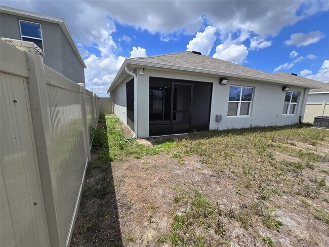Building Photo - 4703 SW 85th Pl