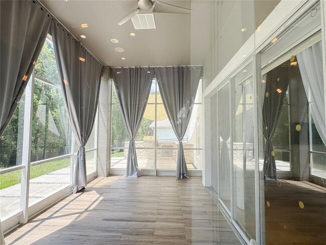 Building Photo - 824 Palm Cove Dr