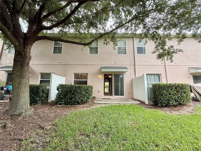 Building Photo - 823 Pine Pointe Ln