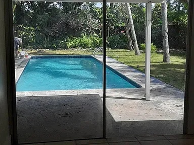 Building Photo - 451 NE 134th St