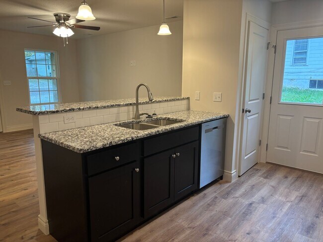 Building Photo - 14 3rd Ave