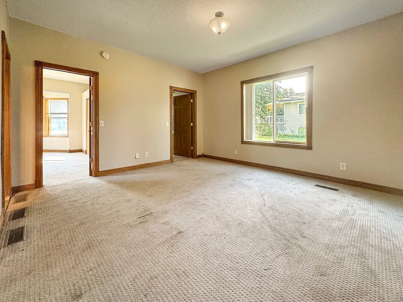 Building Photo - 465 3rd Ave