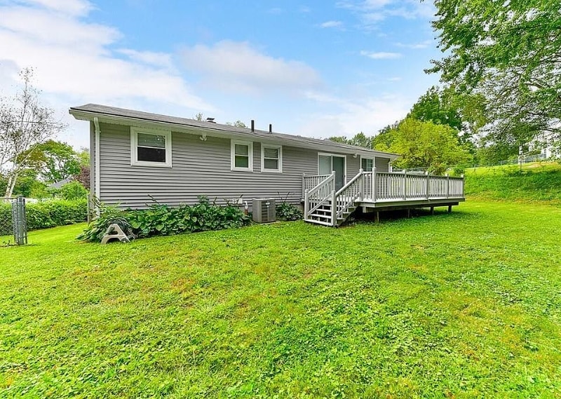 Building Photo - 7 Linden Dr