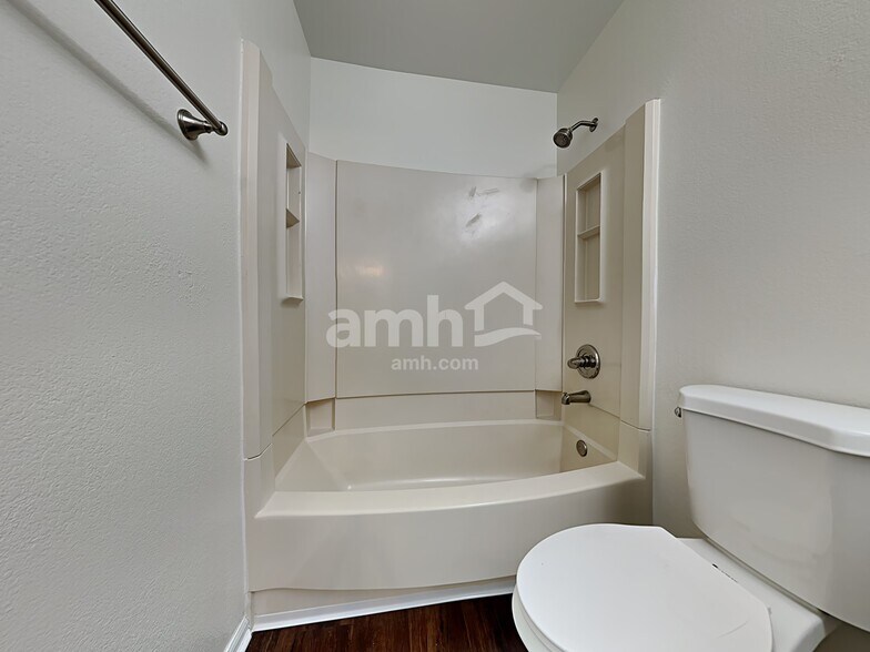 Building Photo - 4821 Ardley Dr