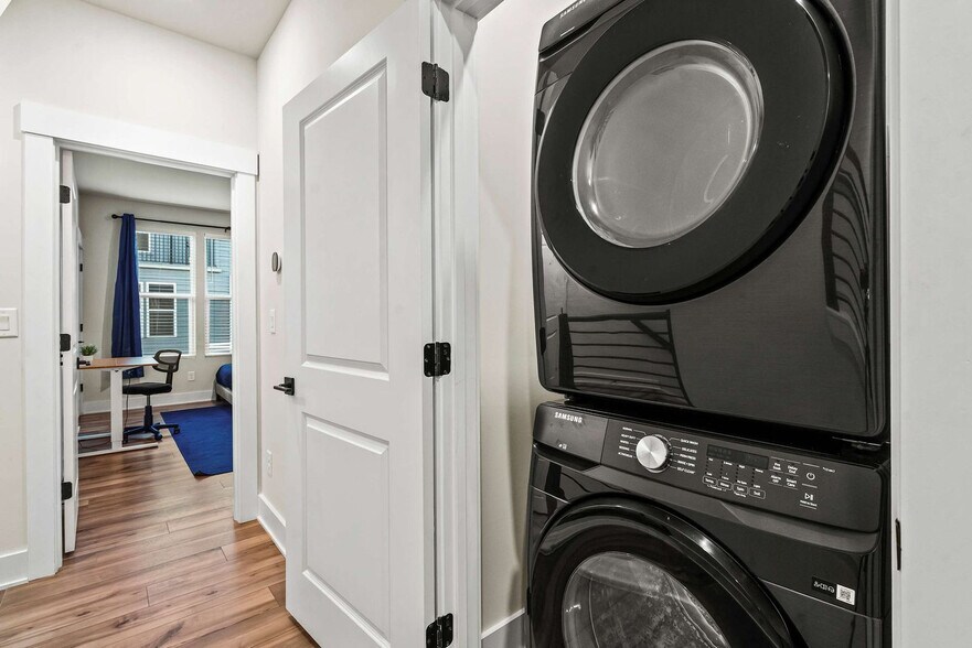 Building Photo - 3019 Jolene Ct