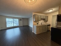 Building Photo - Freshly Updated, Stylish 2 bed 2 bath Condo in Bloomington Includes 2 Heated Parking Spaces!