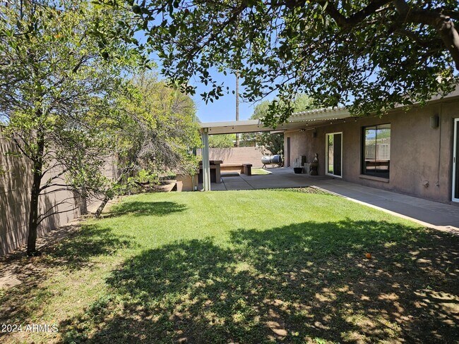 Building Photo - 9450 N 35th St