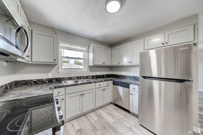 Building Photo - 3712 Burnham Way