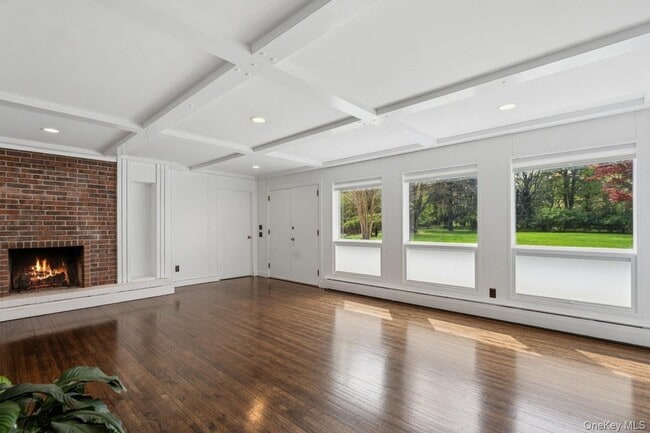 Building Photo - 19 Frost Creek Dr