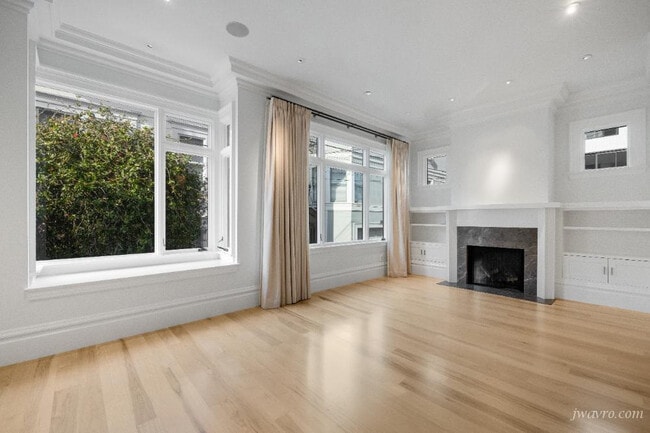 Building Photo - 19 Wilmot St