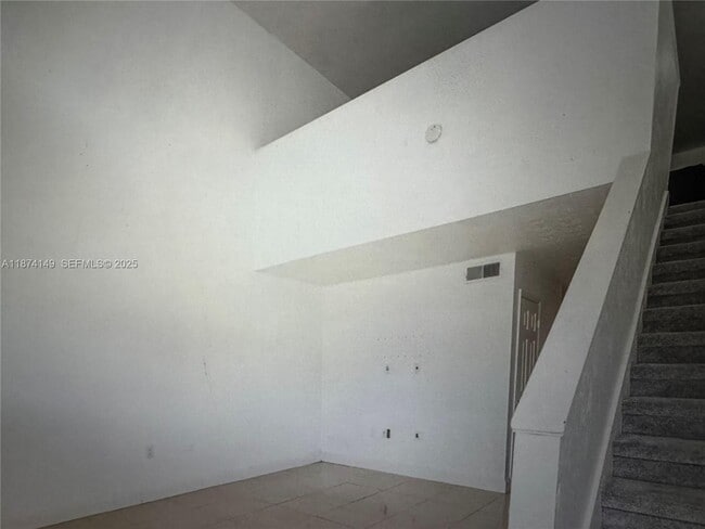 Building Photo - 3984 Crayrich Cir