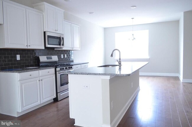 Building Photo - 1503 Hights Farm Rd S