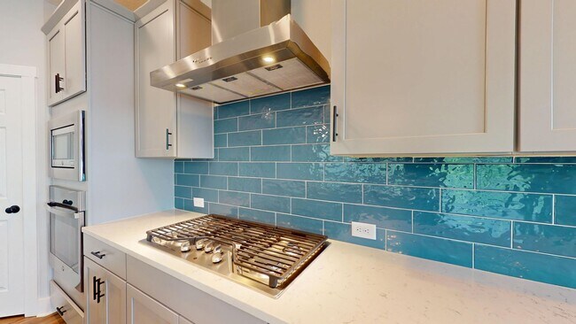 Building Photo - Stunning 3-Bedroom, 2.5-Bath Villa in The ...