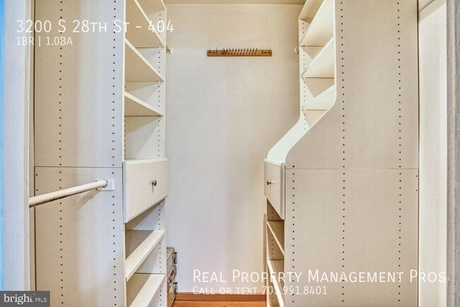 Building Photo - 3200 S 28th St