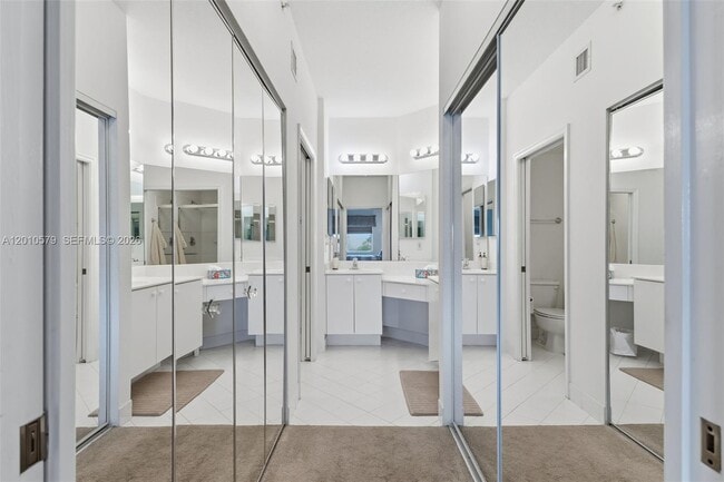 Building Photo - 7765 Yardley Dr