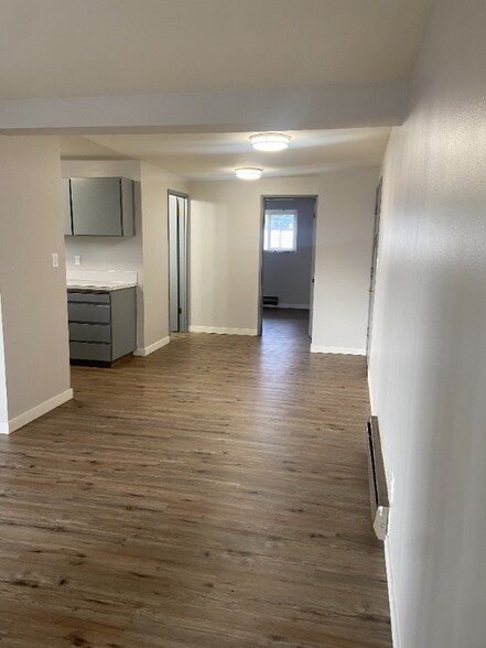 Building Photo - 14409 8th Ave SW