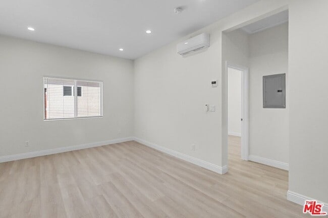 Building Photo - 2445 Harwood St