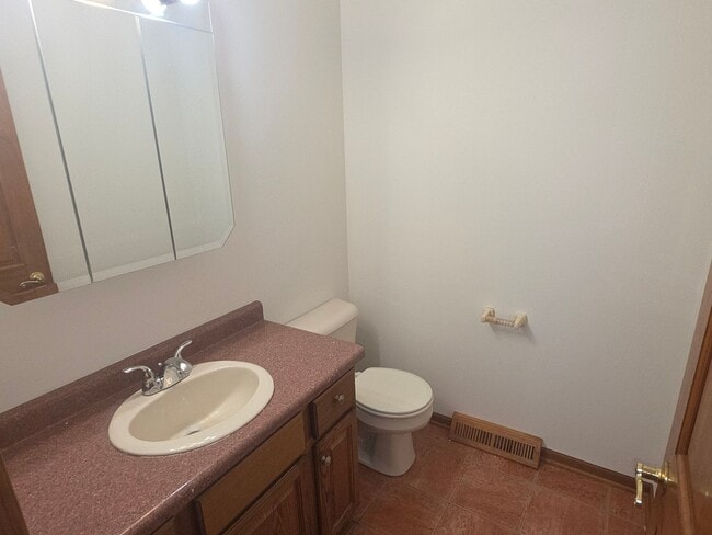 Building Photo - 3207 S Ridge Crest Ct