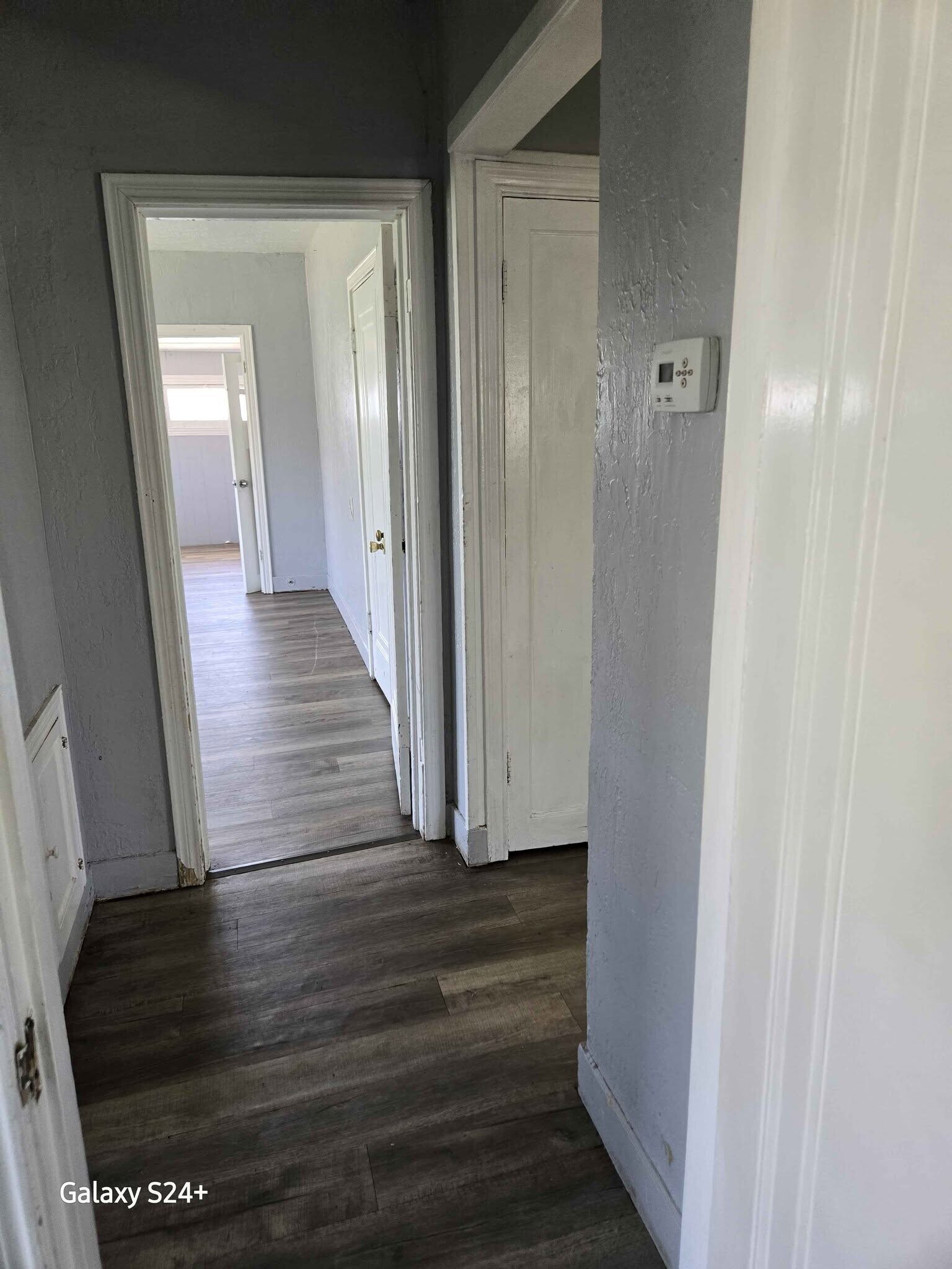 Building Photo - 1102 S Western St