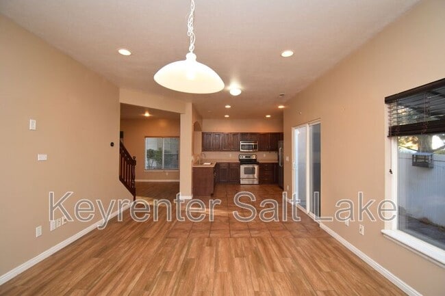 Building Photo - 6762 W Callery Ln