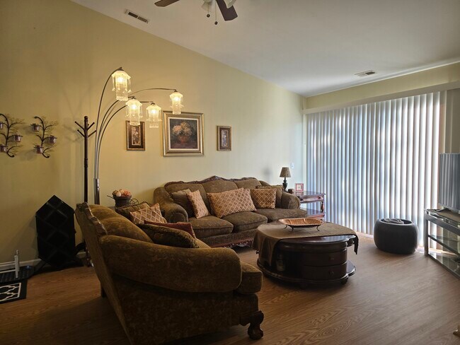 Building Photo - 42541 Lilley Pointe Dr