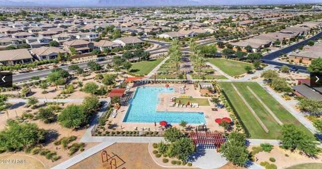 Building Photo - 22834 E Silver Crk Ln