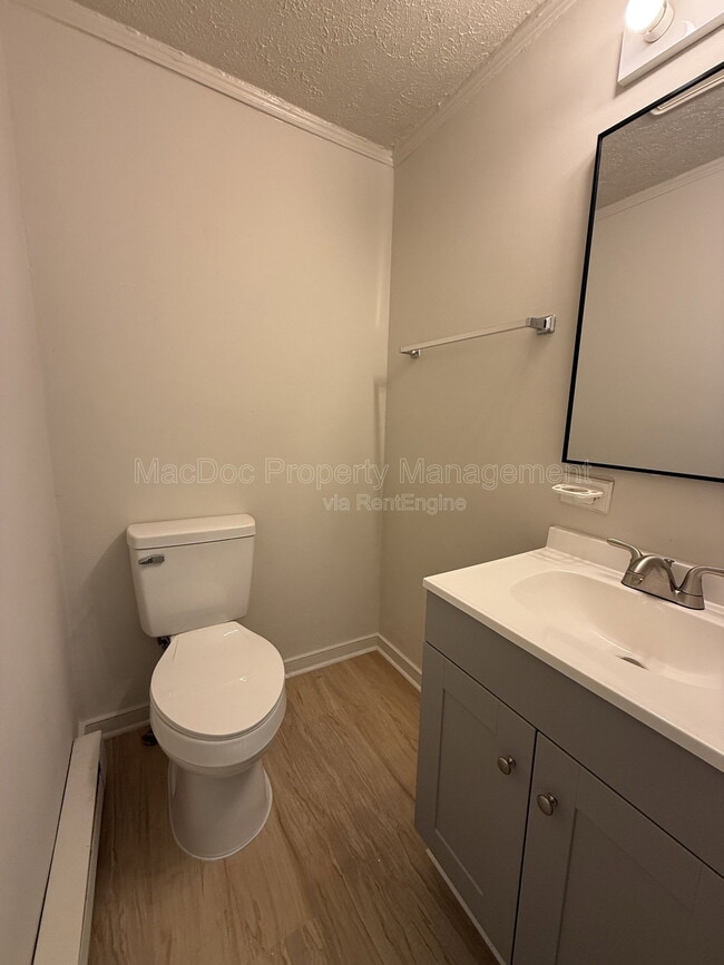 Building Photo - 7258 Twin Cedars Dr