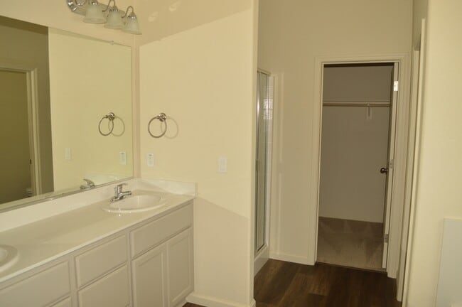 Building Photo - 808 Marybelle Ct