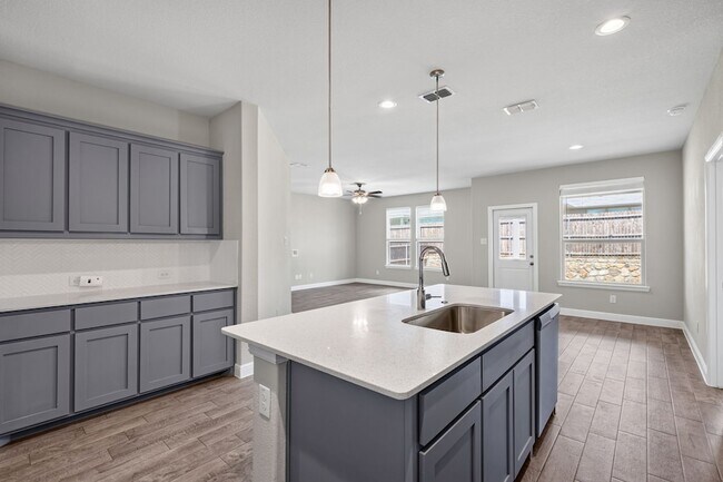 Building Photo - 841 Blackhorse Trl